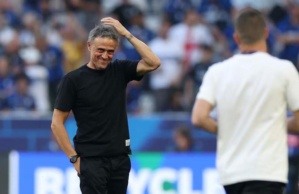 关于法甲倒计时；埃因霍温赛前豪取连胜；细节引发关注；更衣室稳定；赛程密集仍需轮换的信息