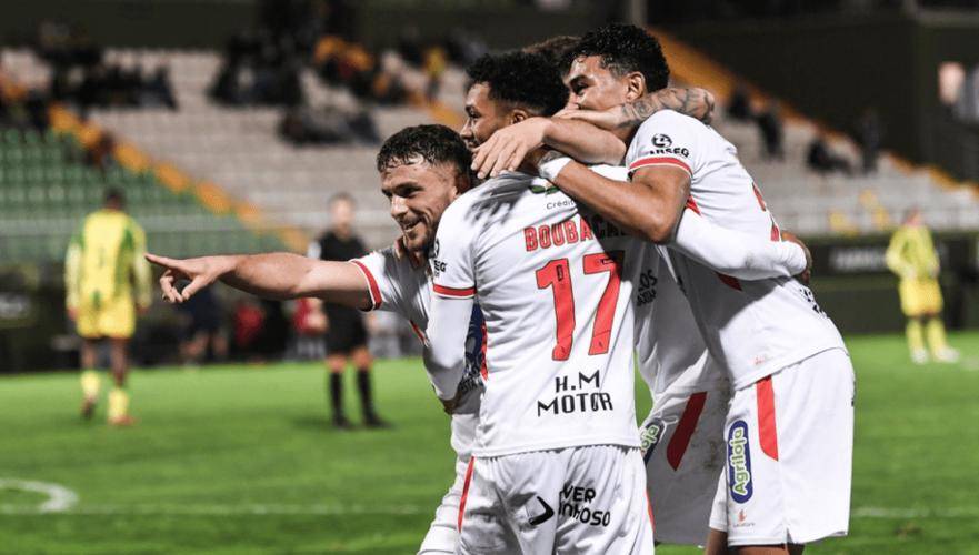 华体会网站赛后葡超焦点战，底特律活塞遗憾出局，更衣室稳定，轮换策略成焦点的简单介绍